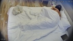 酒店偷拍 大学生情侣极品校花女友爱学习搞一炮看下书又搞一炮 截图3