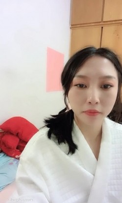 ️今天晚上我等你 ️，8个月孕妇挤乳汁，和妹妹老公一起直播，这尺度够大够劲，教网友们如何认识如何撩孕妇，知识量精彩不断！ 截图11