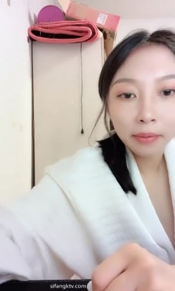 ️今天晚上我等你 ️，8个月孕妇挤乳汁，和妹妹老公一起直播，这尺度够大够劲，教网友们如何认识如何撩孕妇，知识量精彩不断！ 截图16