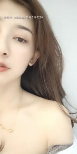 【浙江奶妈】颜值极品美少妇，酒店情趣护士，露脸喷奶，软软酥酥的小奶胸，纯白的母乳，挤奶真好看！ 截图5