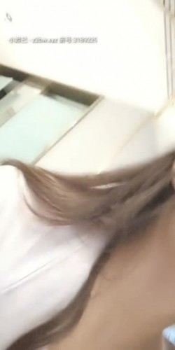 【浙江奶妈】颜值极品美少妇，酒店情趣护士，露脸喷奶，软软酥酥的小奶胸，纯白的母乳，挤奶真好看！ 截图6
