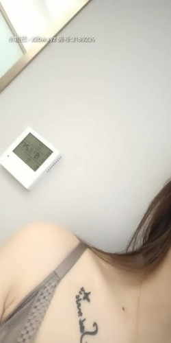 【浙江奶妈】颜值极品美少妇，酒店情趣护士，露脸喷奶，软软酥酥的小奶胸，纯白的母乳，挤奶真好看！ 截图14