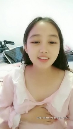 年方二十身怀六甲，挺着个大肚子还要伺候渣男，洗干净逼逼上床给渣男深喉大鸡巴，暴力抽插粉穴，直接干内射 截图16