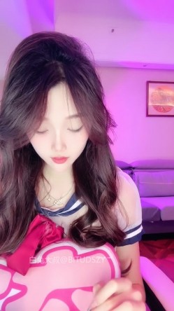️神级女神【董小姐】高端女神！模特身材~裸舞~道具自慰~白浆直流！ 截图4