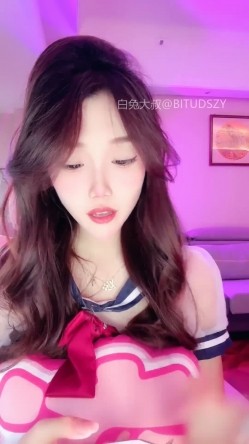 ️神级女神【董小姐】高端女神！模特身材~裸舞~道具自慰~白浆直流！ 截图6