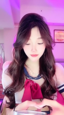 ️神级女神【董小姐】高端女神！模特身材~裸舞~道具自慰~白浆直流！ 截图11