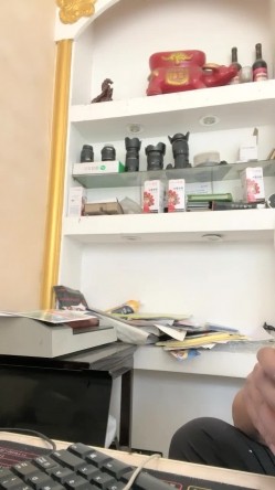 【情趣模特拍摄现场】，专业色影师~外约模特开房拍片， 聊如何约模特外拍 只有一场现场拍摄 密码房 截图5