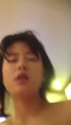 极品淫荡母狗VS胸下纹身女神性爱私拍甄选 跪舔J8 后入蜜桃丰臀 抽插粉穴 高清720P原版 截图13