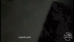 征服21岁叛逆表妹 第一次后入插表妹 表妹的逼很浅，所以很容易插得深 从下面的视角拍后入真的难拍 后面特写镜头真的看一次硬一次 截图3