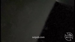 征服21岁叛逆表妹 第一次后入插表妹 表妹的逼很浅，所以很容易插得深 从下面的视角拍后入真的难拍 后面特写镜头真的看一次硬一次 截图6