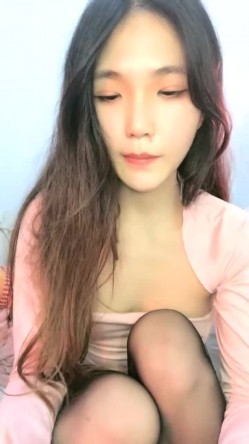 年末来了个王炸 曾经面试过北影的极品大美女【冷冷要命】脸蛋精致高级，气质一流，蝴蝶逼模特身材黑丝，完美女神必看 截图10