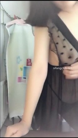 【真●喷水】【申爱】御姐轻熟女露奶抠逼喷水大秀，撸之 截图5