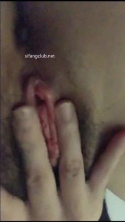 【真●喷水】【申爱】御姐轻熟女露奶抠逼喷水大秀，撸之 截图16