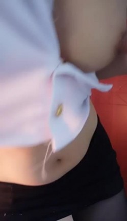 空姐制服黑丝小姐姐的无限诱惑，身材不错开档丝袜道具抽插，床上床下自慰呻吟，菊花都爆了看着非常刺激 截图6