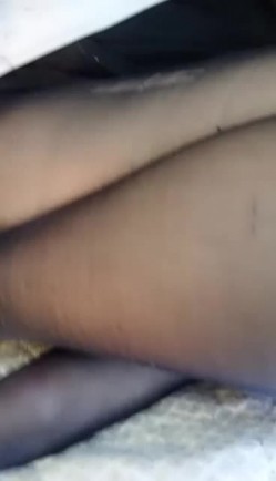 空姐制服黑丝小姐姐的无限诱惑，身材不错开档丝袜道具抽插，床上床下自慰呻吟，菊花都爆了看着非常刺激 截图11