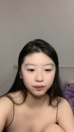 可爱学妹，暑期下海赚学费生活费，【不爱吃生蚝】，粉嘟嘟清纯校园风，安全期放心让男友内射，叫床声超好听 截图1