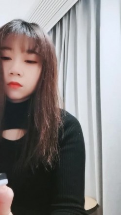 美少女，强烈推荐，【乔公主】校花女神~!清纯可爱~沐浴~抠逼掰穴~流白浆~喷鼻血，刺激 截图2