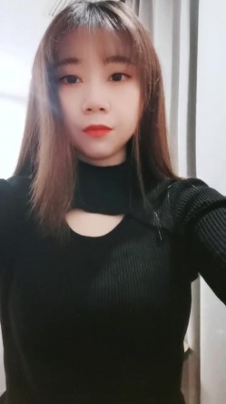 美少女，强烈推荐，【乔公主】校花女神~!清纯可爱~沐浴~抠逼掰穴~流白浆~喷鼻血，刺激 截图3