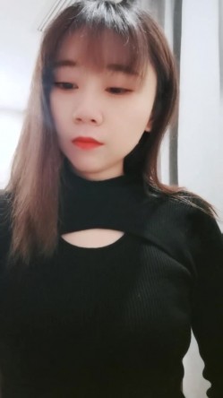 美少女，强烈推荐，【乔公主】校花女神~!清纯可爱~沐浴~抠逼掰穴~流白浆~喷鼻血，刺激 截图10