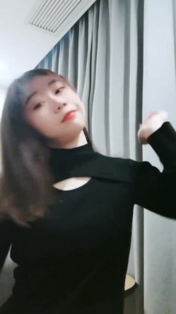 美少女，强烈推荐，【乔公主】校花女神~!清纯可爱~沐浴~抠逼掰穴~流白浆~喷鼻血，刺激 截图12