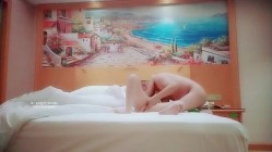大叔与阿姨幽会，被强力抠逼，这一手好力气，高潮高潮不断！ 截图11