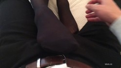 约啪在校极品美腿大二校花妹子 各种手撸丝足激情啪啪 截图2
