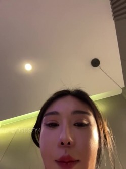 ️新晋主播【linjianvhai】极品网红脸御姐、长腿黑丝高跟职业装 截图2
