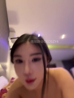 ️新晋主播【linjianvhai】极品网红脸御姐、长腿黑丝高跟职业装 截图4