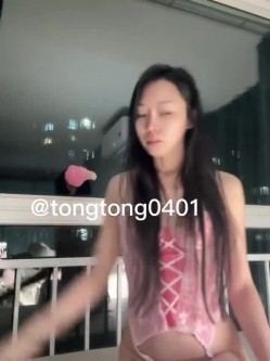 天生婊子爱露出爱调教人妻母狗「彤彤乖」全量推特资源 绿帽鞭打媚药角色扮演 截图2