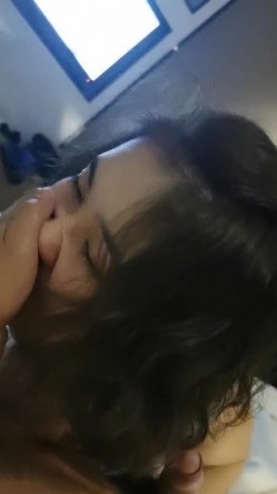 毕业季，老师把我约到酒店....吮吸手指，吸蛋蛋，眼神格外慈祥，老师好会照顾人喔！ 截图16