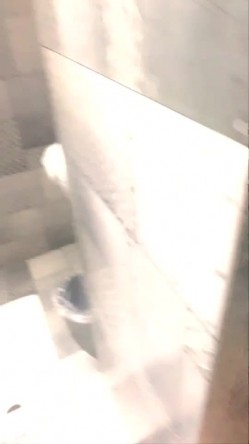 骚气纹身少妇KTV厕所啪啪大战 深喉口交后入猛操最后颜射非常诱人 截图4