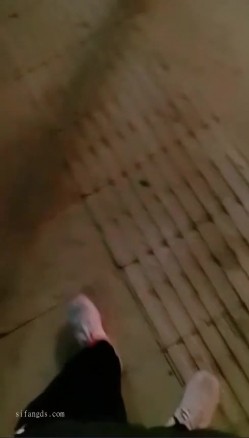 宝马开道，【破处小淫龙】，深夜外出勾搭，催情药一上，再加上金钱诱惑，无套车震小少妇，紧张刺激！ 截图11