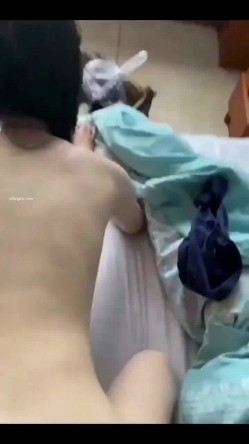 百度云泄密【良家交流群】收费交流群流出夫妻情侣分享、偷情、3P偷拍等 截图13