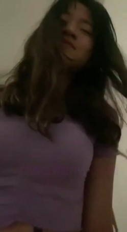 可爱小辣妹，清纯的模样好喜欢，在被窝里吃鸡，女上位摇的好舒服！ 截图2
