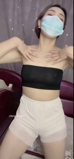 快手颜值御姐【阿燕(貂蝉姐姐)】激情裸舞，大尺度自慰，大胆掰逼 截图10