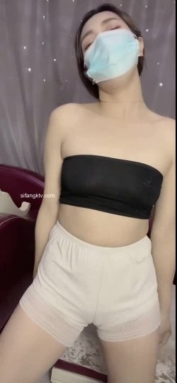 快手颜值御姐【阿燕(貂蝉姐姐)】激情裸舞，大尺度自慰，大胆掰逼 截图13
