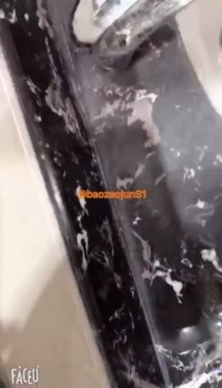 【最强反差终极调教】绿帽性爱狂“暴君S”超级调教女奴甄选 日常淫乱交换群P 各种公共场合露出 性爱女奴进化篇 截图8