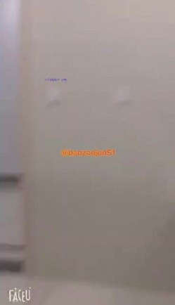 【最强反差终极调教】绿帽性爱狂“暴君S”超级调教女奴甄选 日常淫乱交换群P 各种公共场合露出 性爱女奴进化篇 截图14