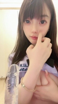 ️入行即巅峰，新人超美校花【萱萱喵吖】下海福利，脸穴同框道具自慰高潮脸，爽死了 截图4