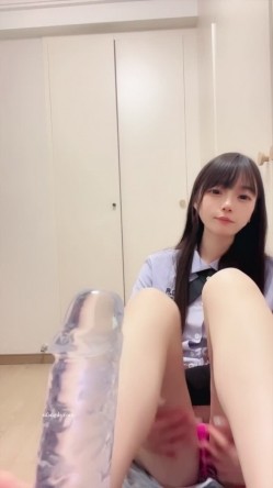 ️入行即巅峰，新人超美校花【萱萱喵吖】下海福利，脸穴同框道具自慰高潮脸，爽死了 截图5