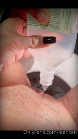明星颜值，极品巨乳肥臀女神【jeenzen】，被金主包养，日常各种性爱，全程无尿点 截图16