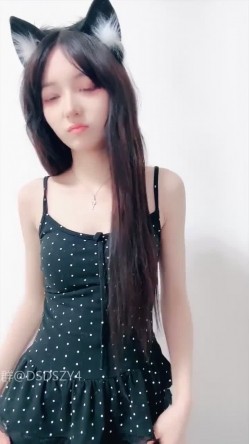 ️猫系校花女神【乖乖饱饱】超级漂亮 裸舞 道具 爽死 截图2