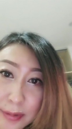 快手 丰满阿姨：Ting 妖精 ：嘴角笑起来的两只酒窝好看，口爆，骑乘 骚！ 截图2