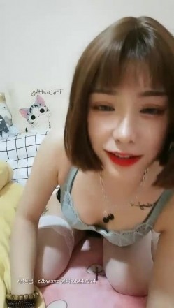 瑶瑶S686高颜值苗条短发妹和炮友啪啪，白色丝袜特写口交骑坐自己动后入猛操 截图6