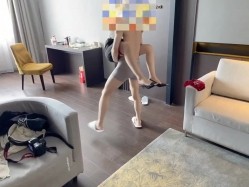 《极品反差 淫妻》价值千元顶级山东绿帽癖NTR淫乱夫妇【小气质】私拍诚邀各界实力单男3P露出相当火爆完整合集 截图6