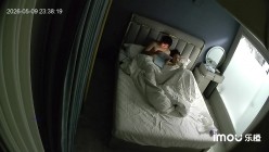 乐橙酒店偷拍高颜值鸭舌帽吊带时尚女是个爱撸鸡巴的骚货各种姿势熟练撸鸡巴把男友撸射好多次 截图15
