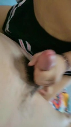 眉心有痔的骚女露脸伺候大哥，口活超棒会玩乳交，激情上位蹭着逼逼滑进阴道抽插浪叫，撸着鸡巴快速射精刺激 截图7