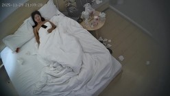酒店偷拍 连续两天入住情侣气质甜美又身材不错的美女喜欢上位榨取男友精液 截图5
