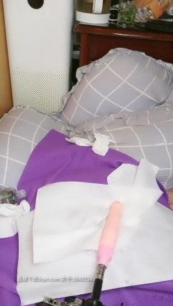 颜值少妇一个人的精彩，露脸高速炮击加按摩棒玩弄骚逼高潮表情好骚 截图2