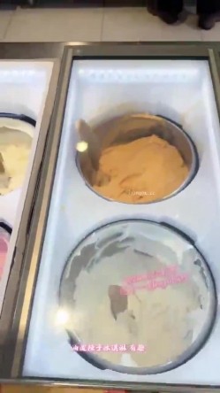 极品巨臀模特女神【琰十一】最新付费福利，穷人女神富人母狗，高端美女疯狂性爱享乐 截图8